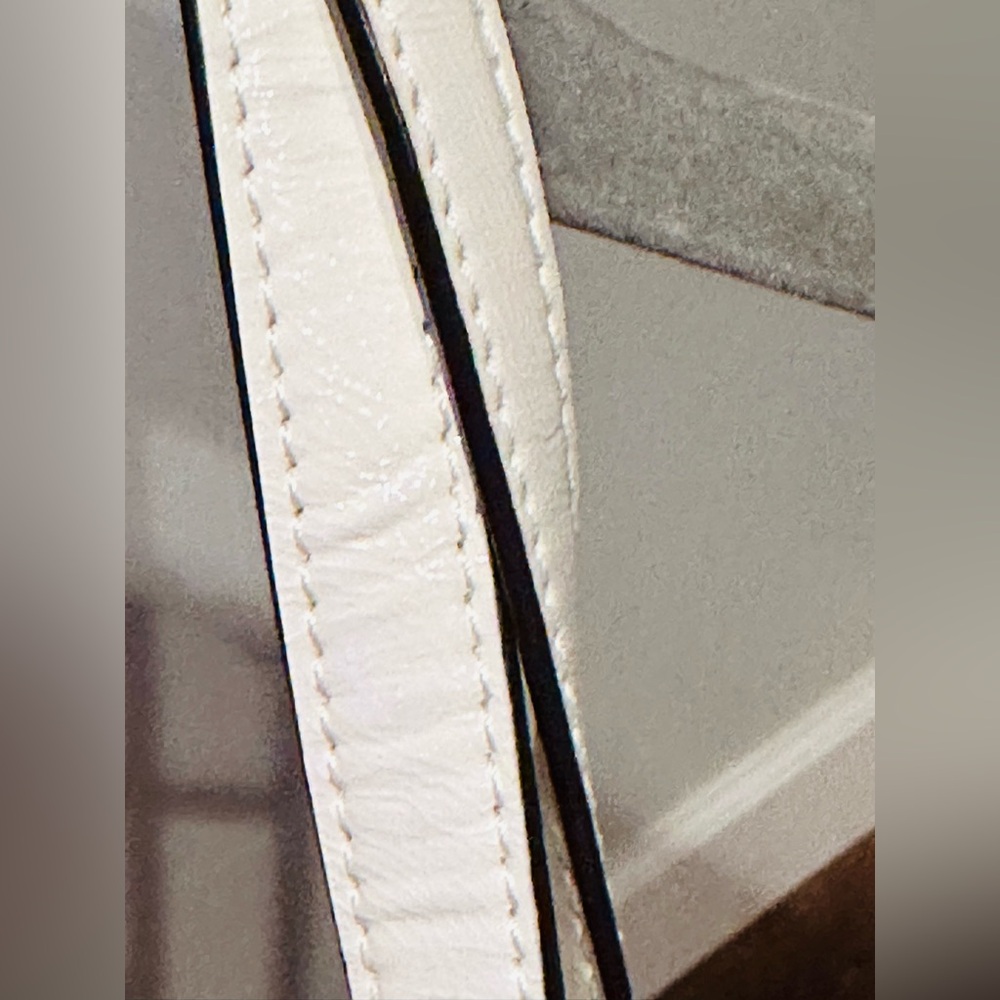 Authentic Coach Tote - Picture 4 of 16